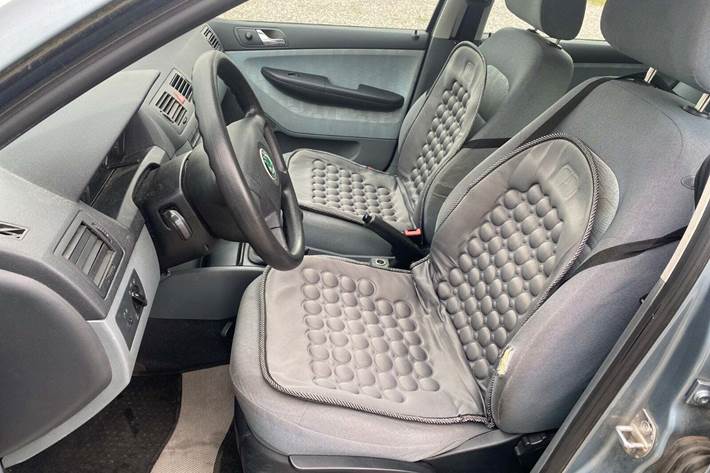Blå Skoda Fabia fra 2002