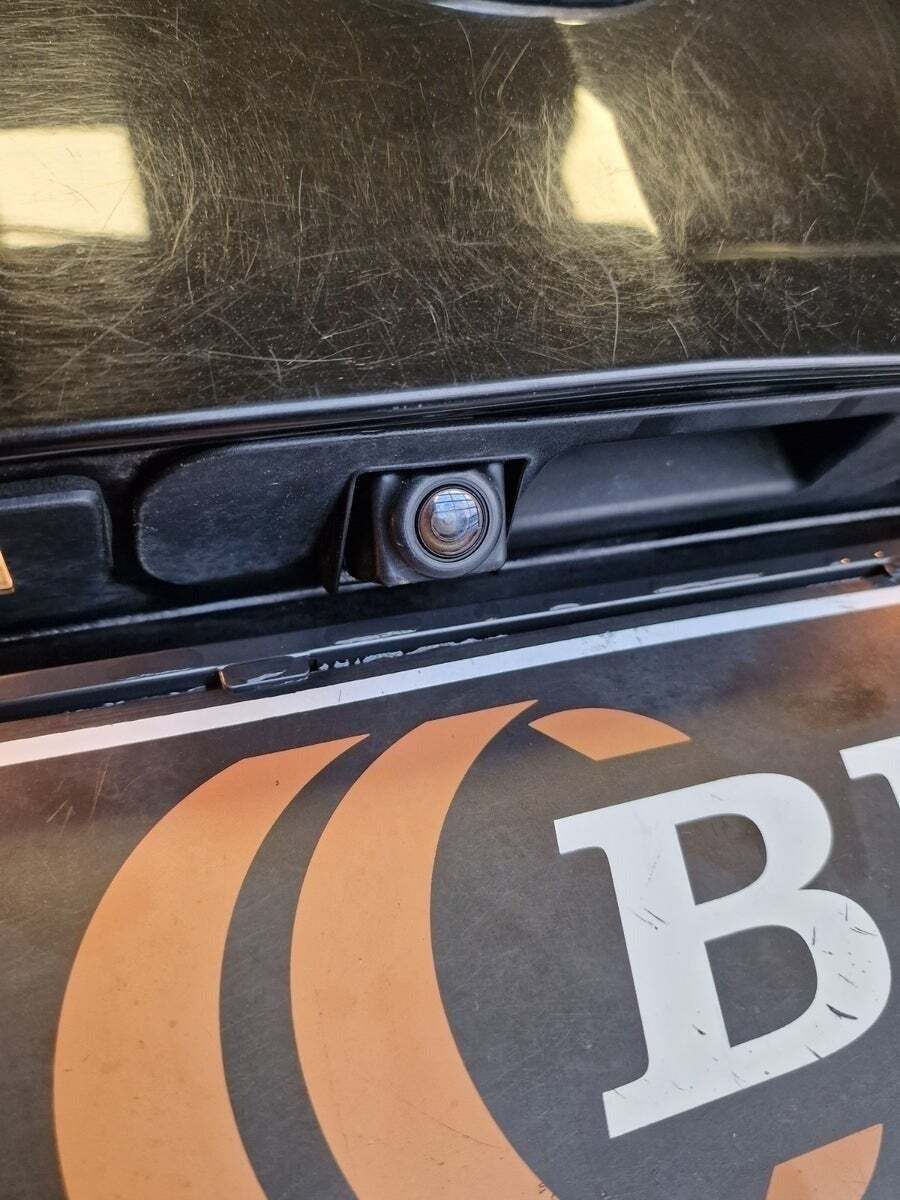 Sort Opel Zafira Tourer fra 2017