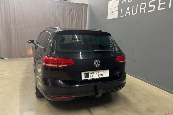 Sort VW Passat fra 2018
