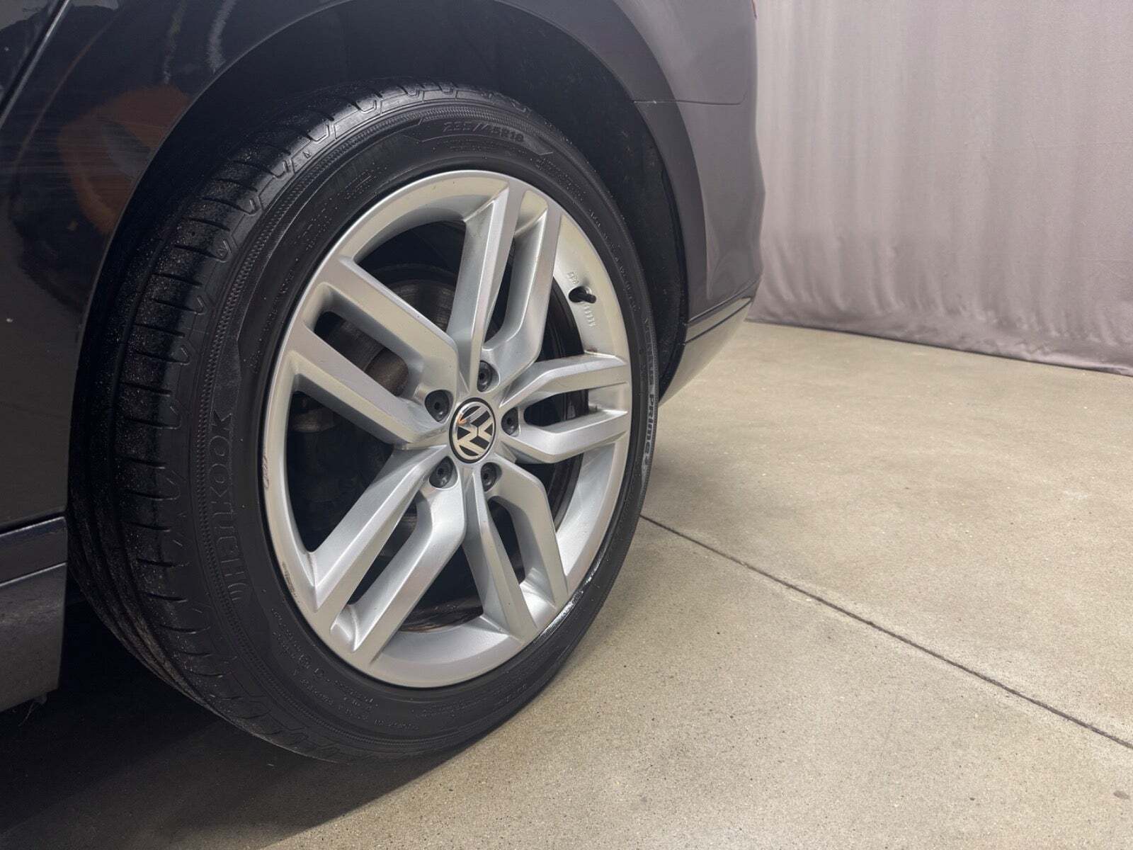 Sort VW Passat fra 2018