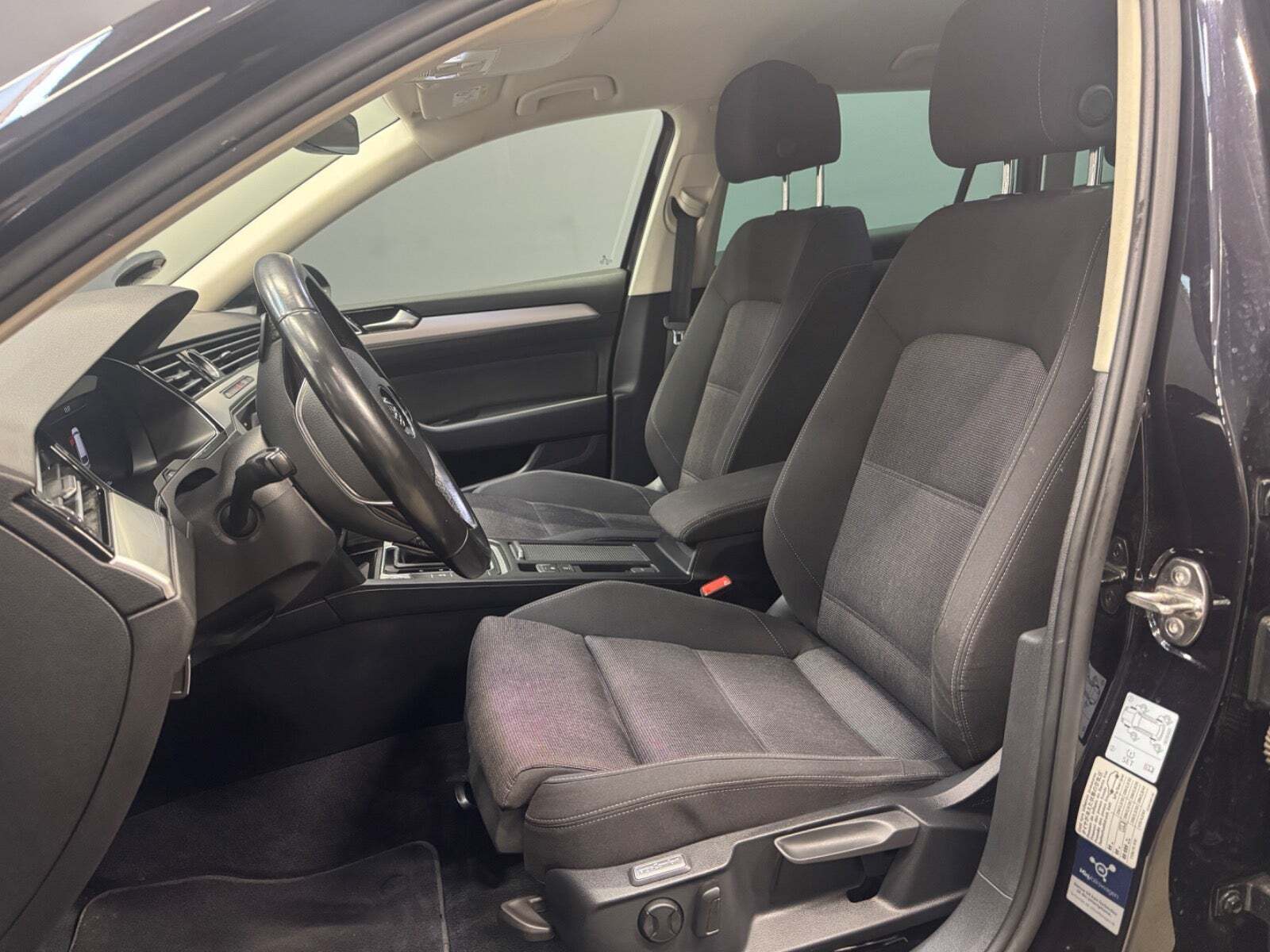 Sort VW Passat fra 2018