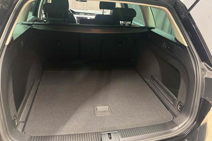 Sort VW Passat fra 2018