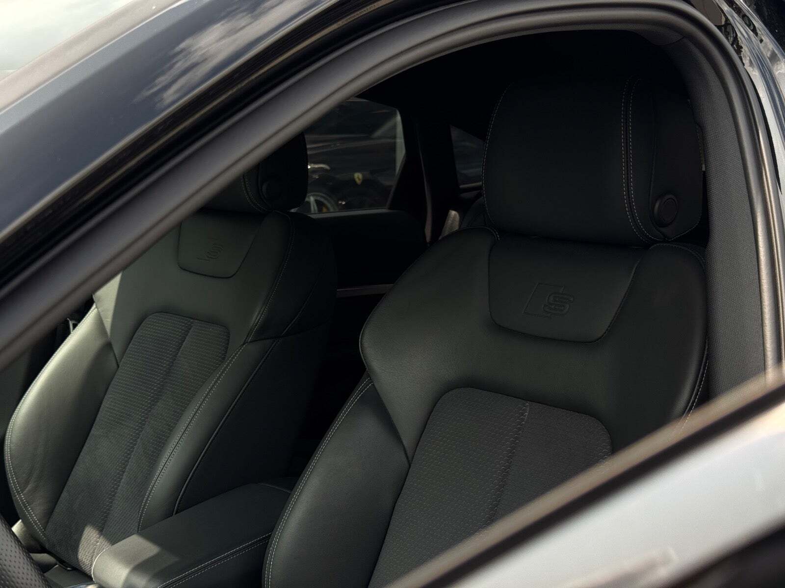 Sort Audi e-tron fra 2022