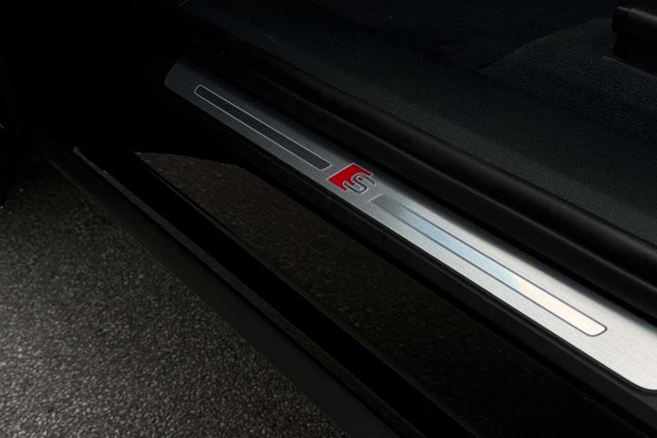 Sort Audi e-tron fra 2022