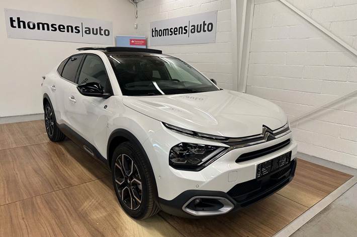 Hvid Citroën ë-C4 X fra 2023 set udefra
