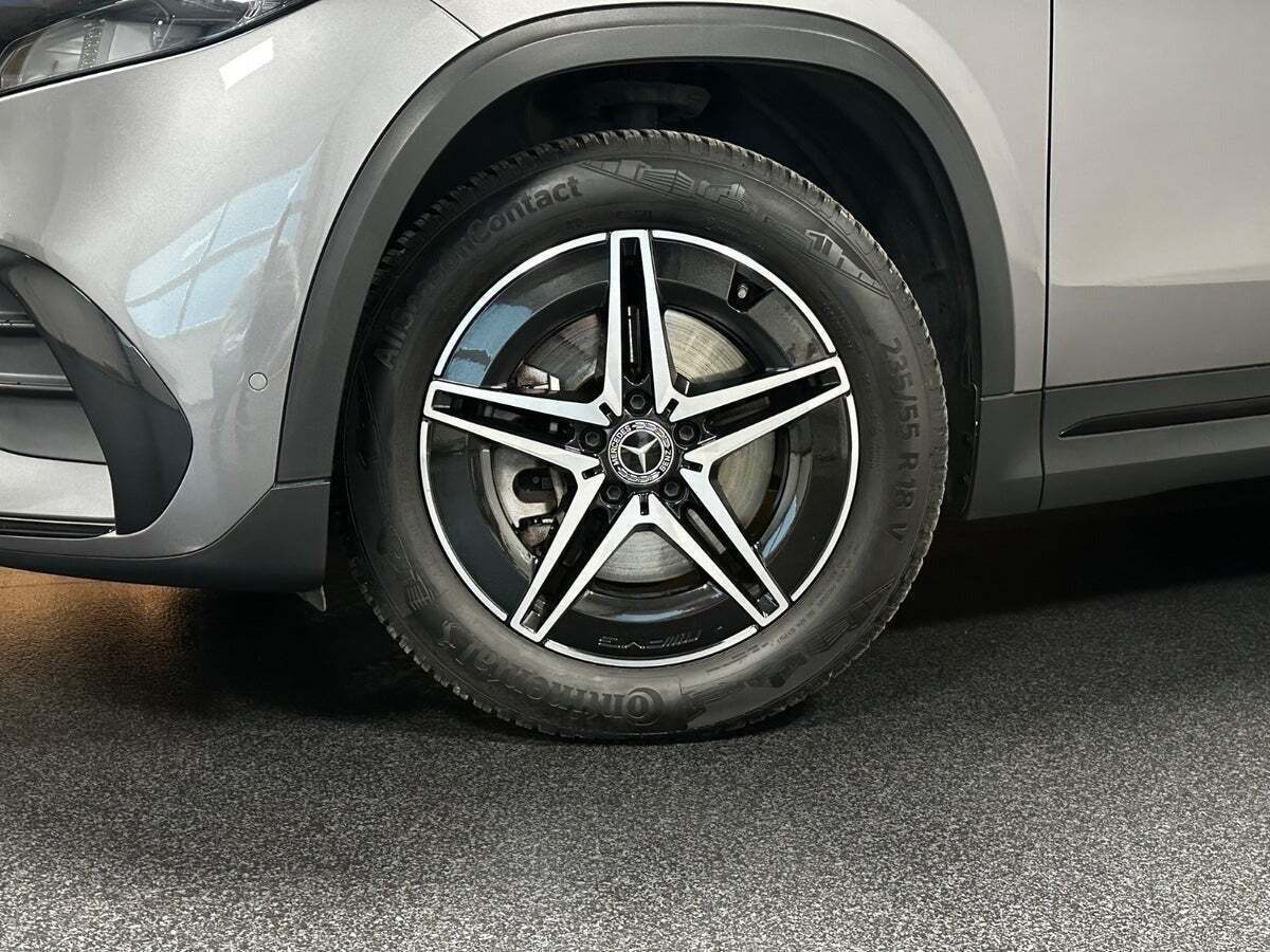 Grå Mercedes EQA250 fra 2021