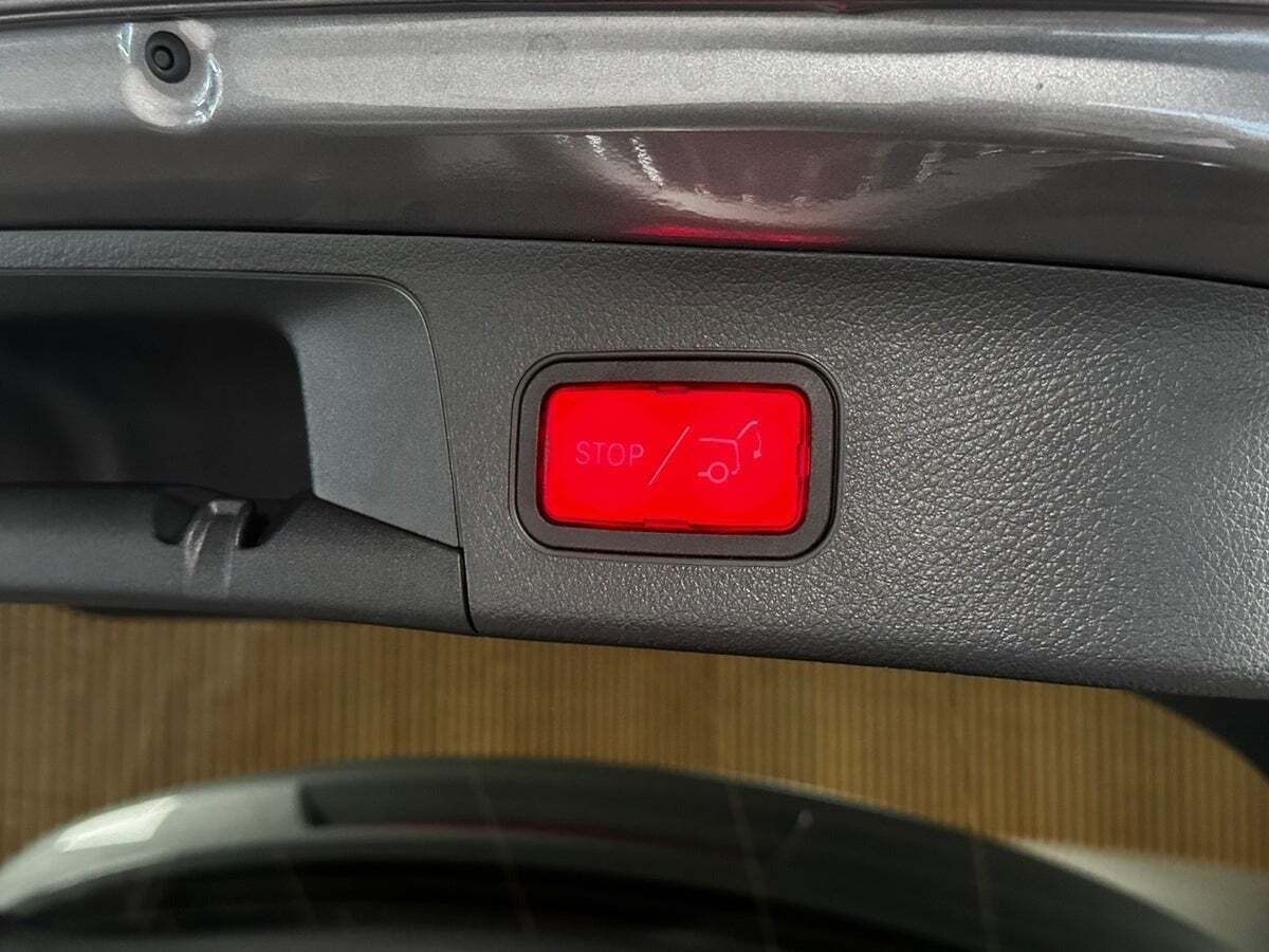 Grå Mercedes EQA250 fra 2021