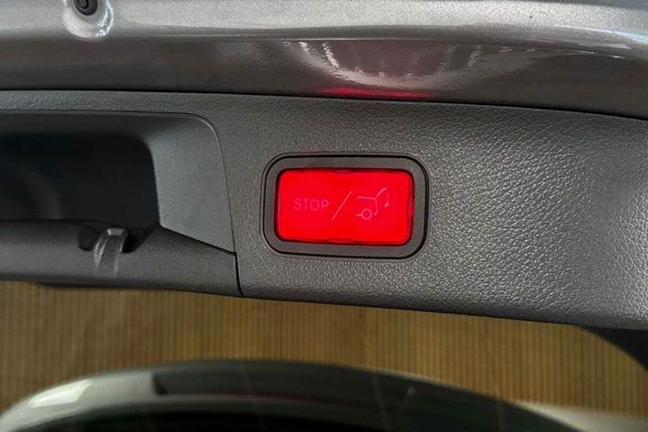 Grå Mercedes EQA250 fra 2021