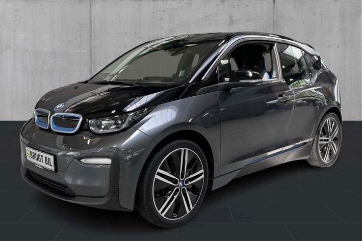 Grå BMW i3 fra 2020 set udefra