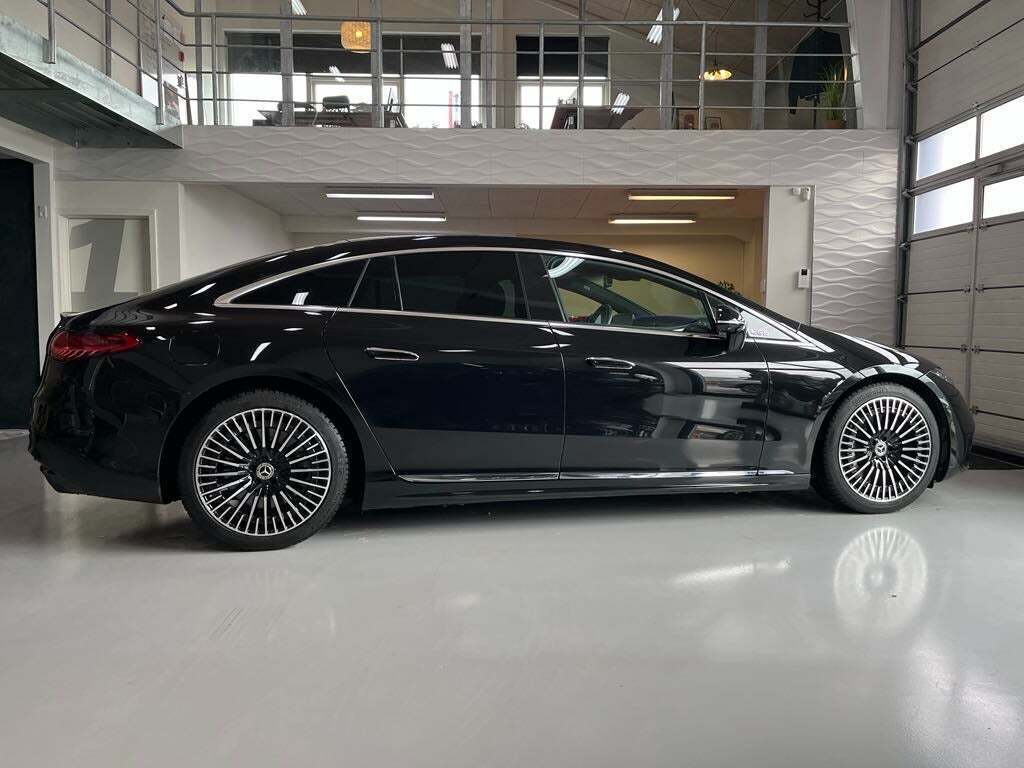 Mercedes EQS450+
