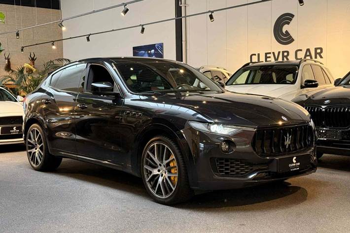 Sort Maserati Levante fra 2018