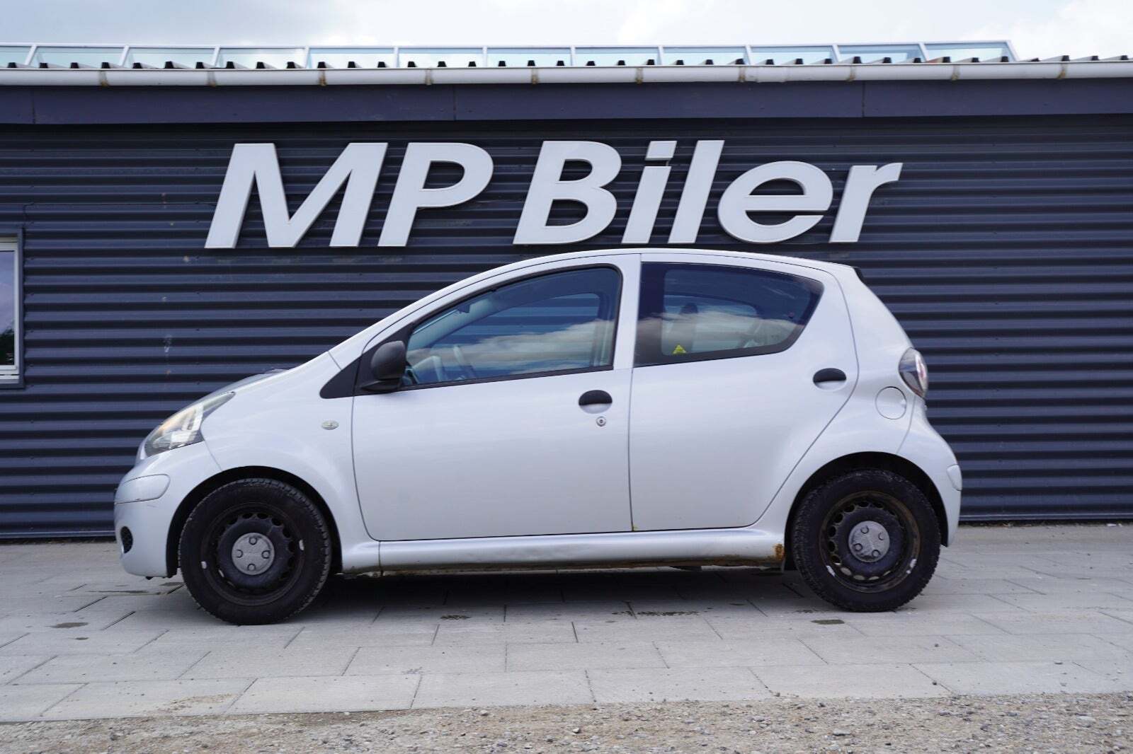 Sølv Toyota Aygo fra 2009