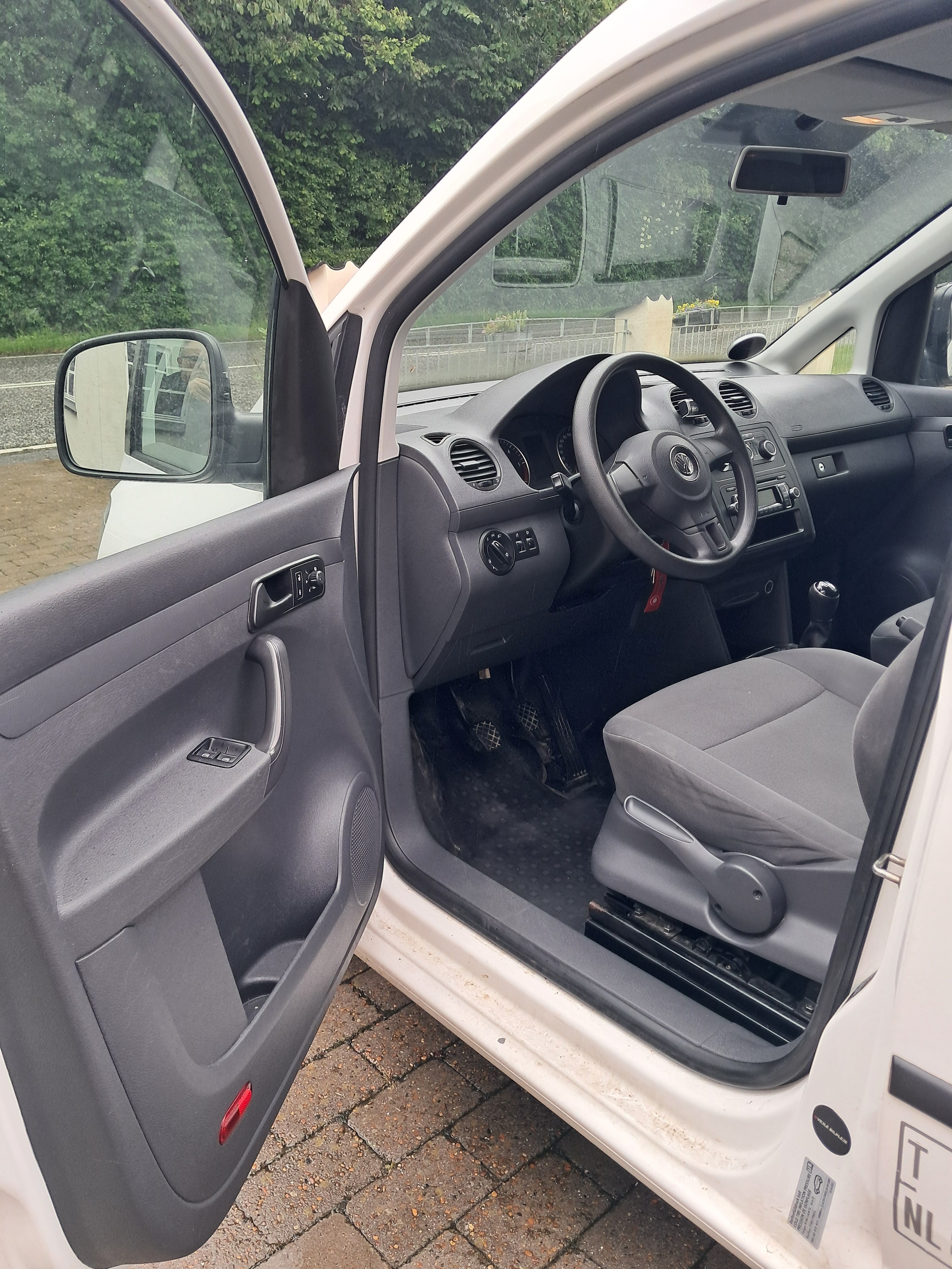 VW Caddy 1,6 TDI BMT 75 HK