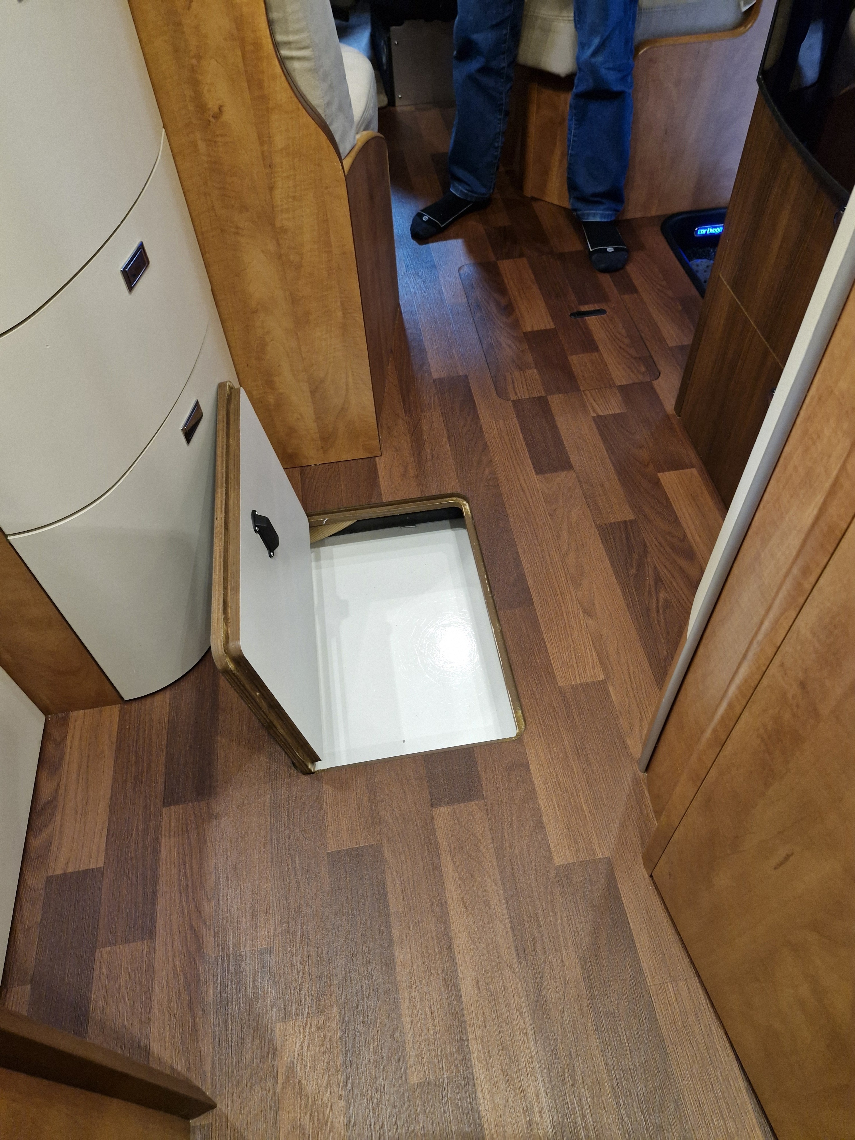 Beige Carthago C-Tourer I143 fra 2016