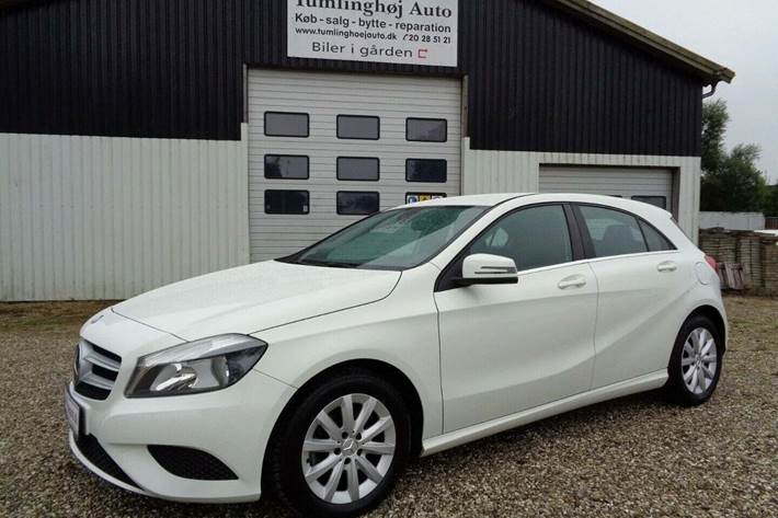 Hvid Mercedes A200 fra 2013