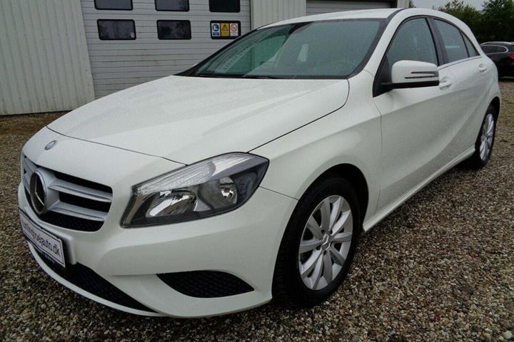 Hvid Mercedes A200 fra 2013
