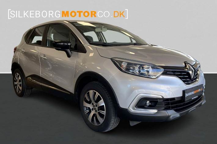 Sølv Renault Captur fra 2017