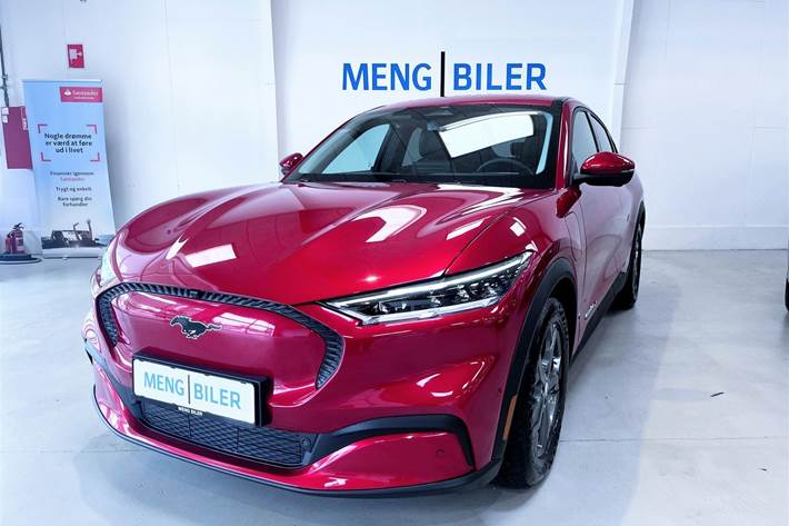 Rød Ford Mustang Mach-E fra 2021