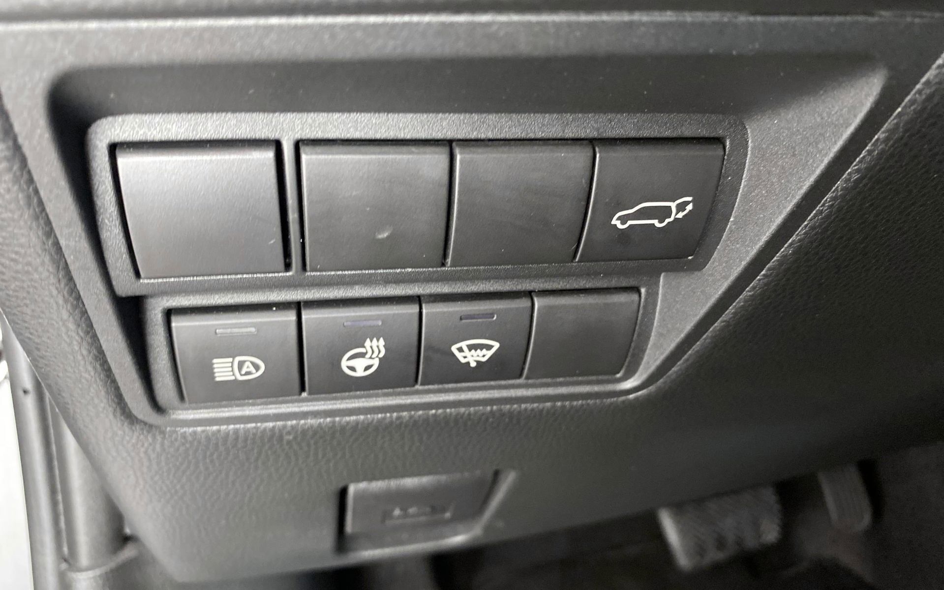 Grå Toyota Yaris Cross fra 2022