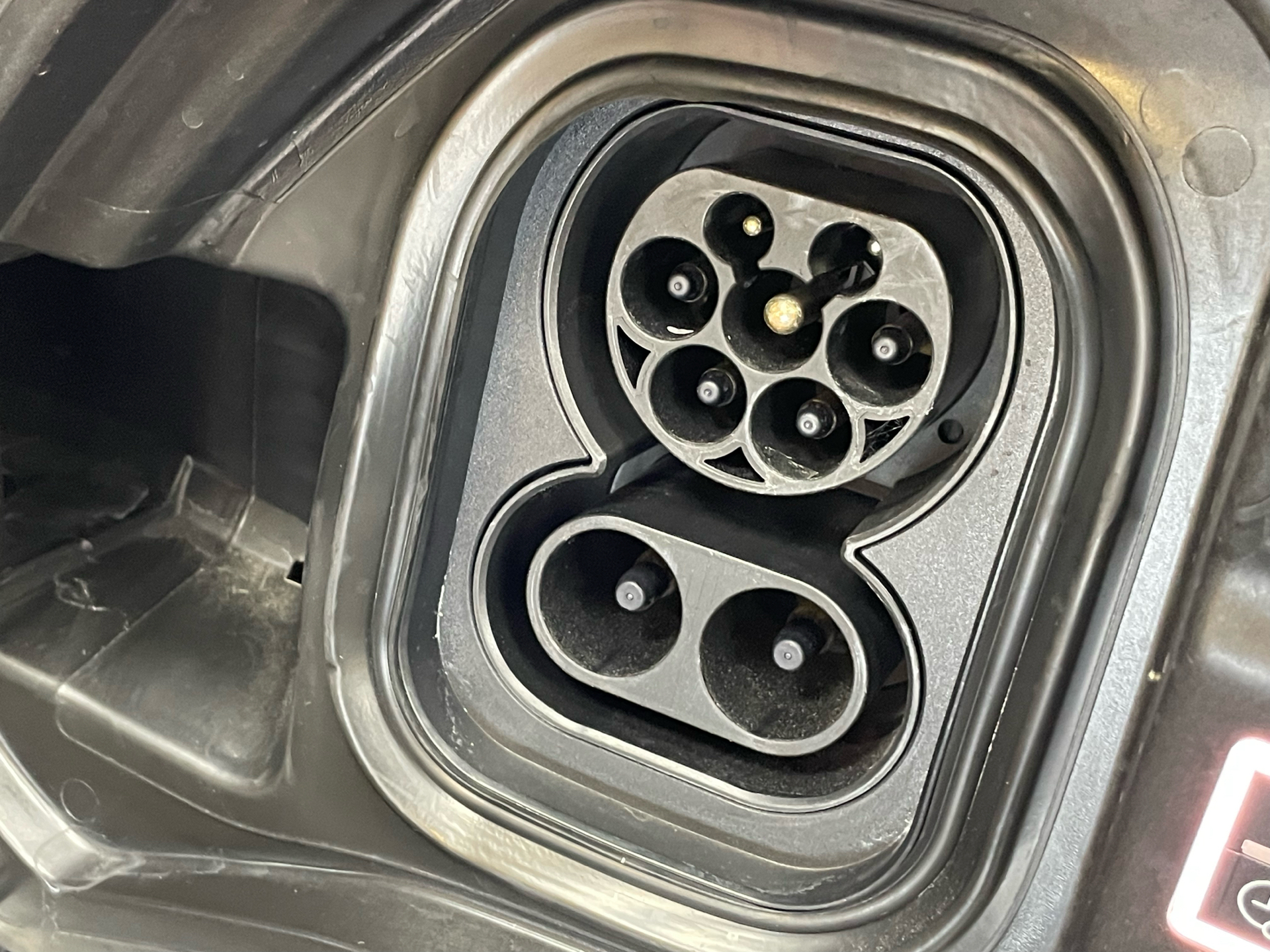 Hvid Toyota Proace Verso Electric fra 2024