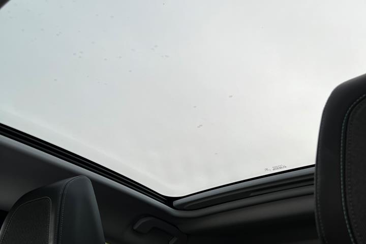 Sort Peugeot 208 fra 2020