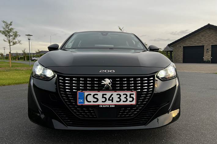 Sort Peugeot 208 fra 2020