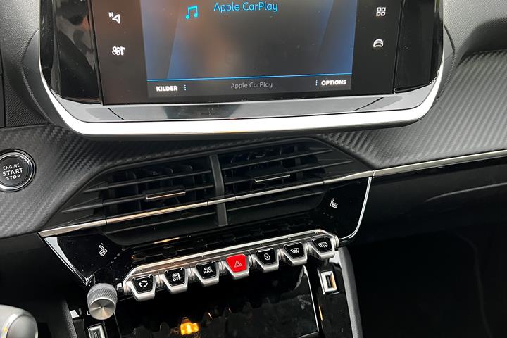 Sort Peugeot 208 fra 2020