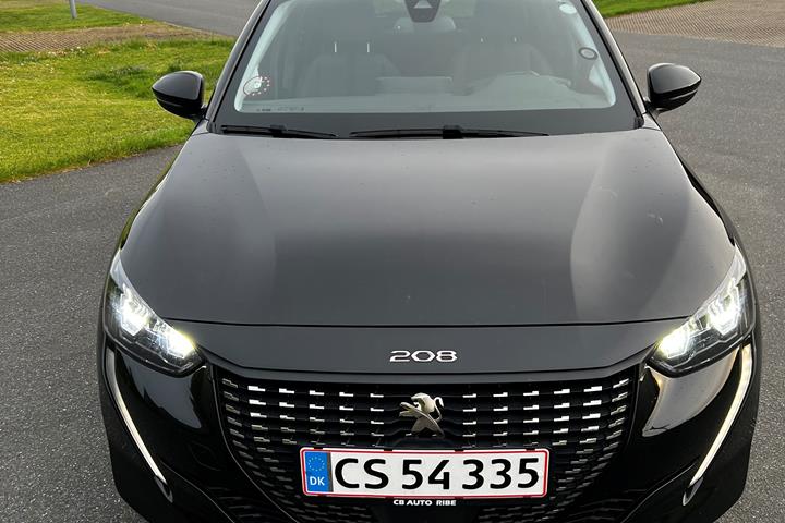 Sort Peugeot 208 fra 2020