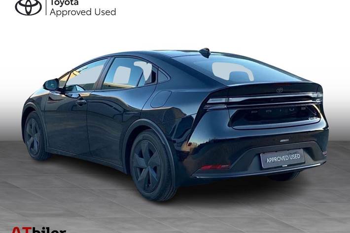 Sort Toyota Prius Plug-in fra 2024