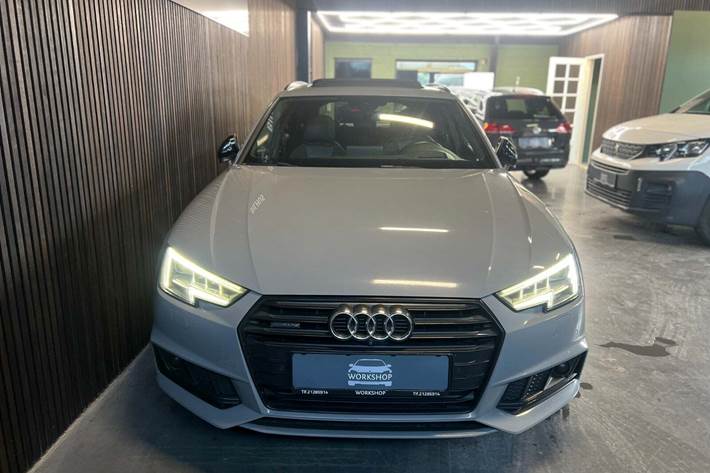 Grå Audi A4 fra 2017