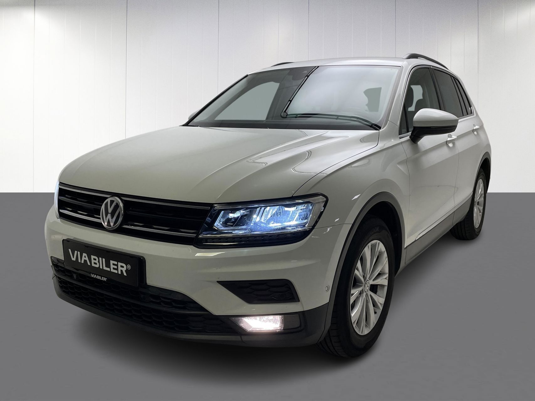 Hvid VW Tiguan fra 2018