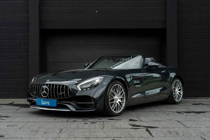 Sort Mercedes AMG GT fra 2017