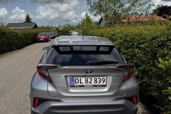 Grå Toyota Toyota fra 2019
