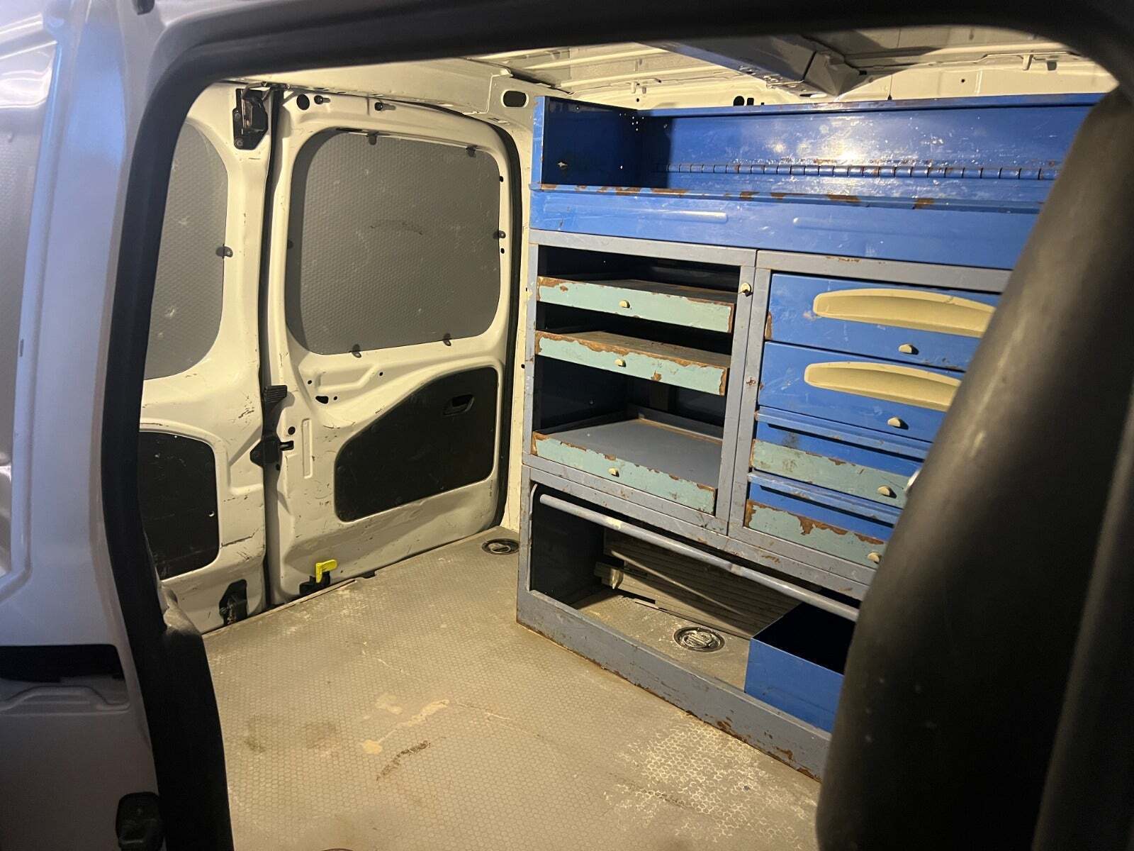 Hvid Peugeot Partner fra 2019