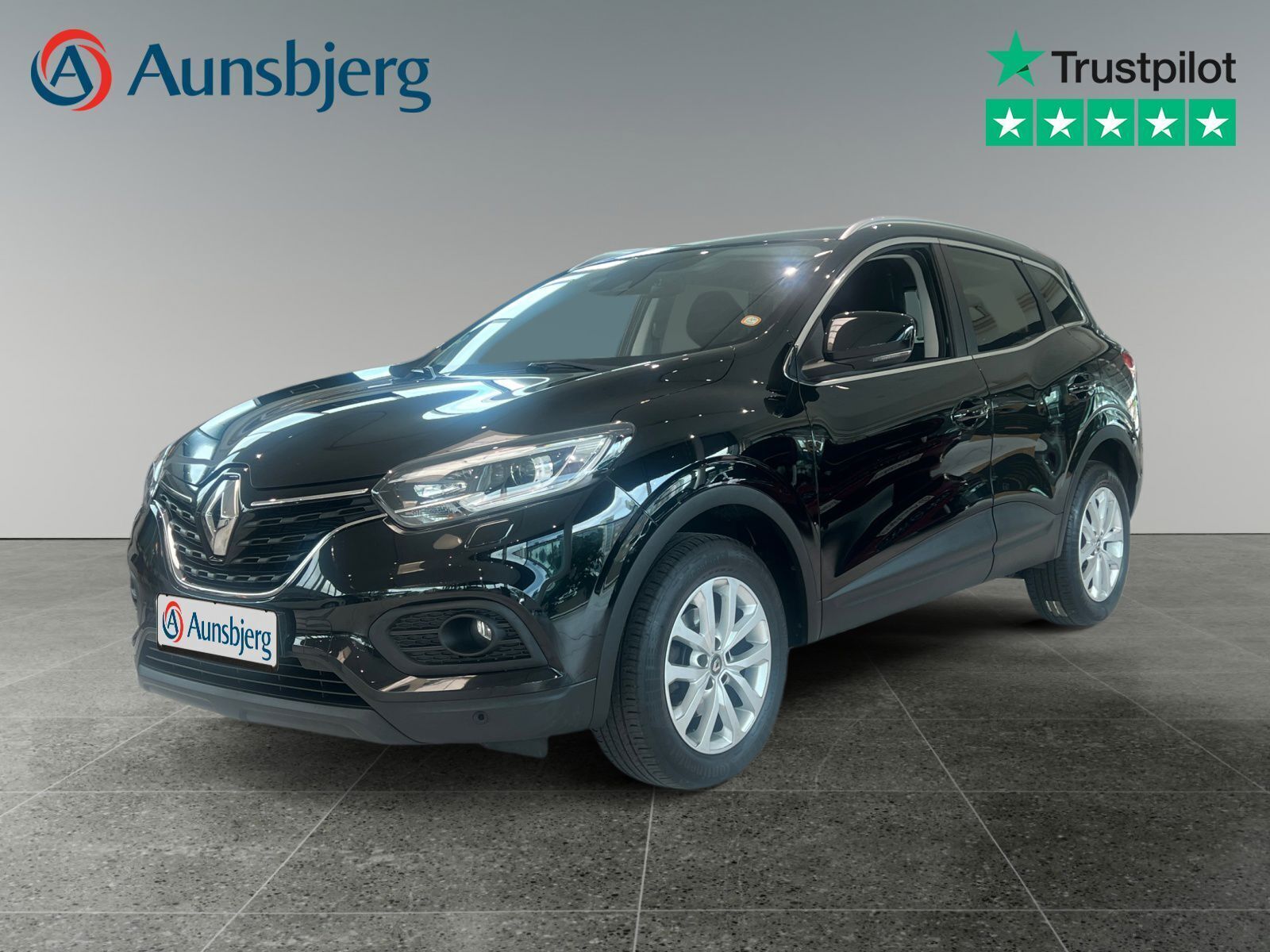 Sort Renault Kadjar fra 2019 set udefra