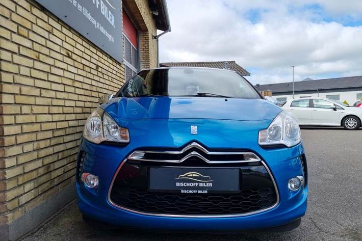 Blå Citroën DS3 fra 2013 set udefra