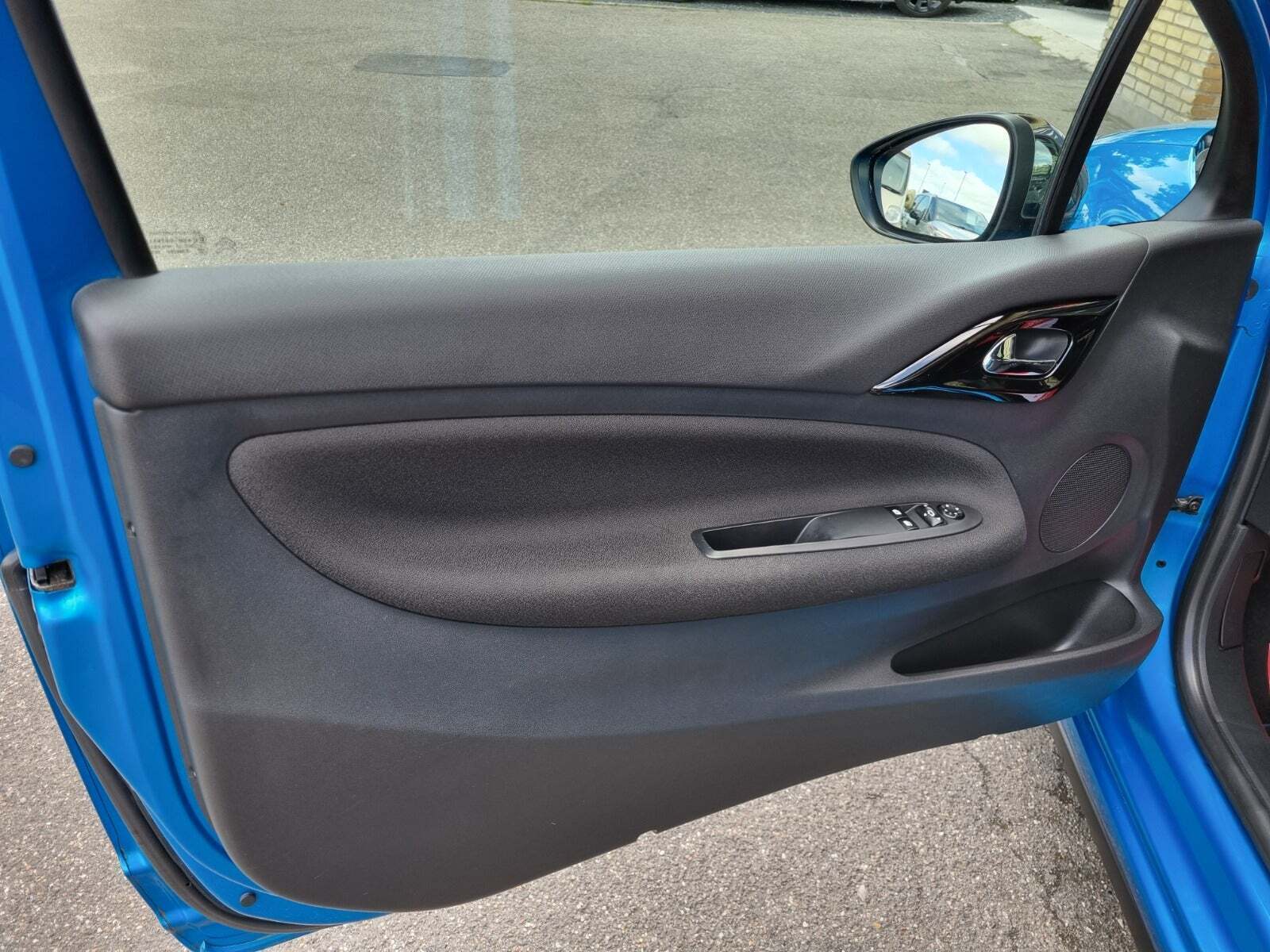 Blå Citroën DS3 fra 2013