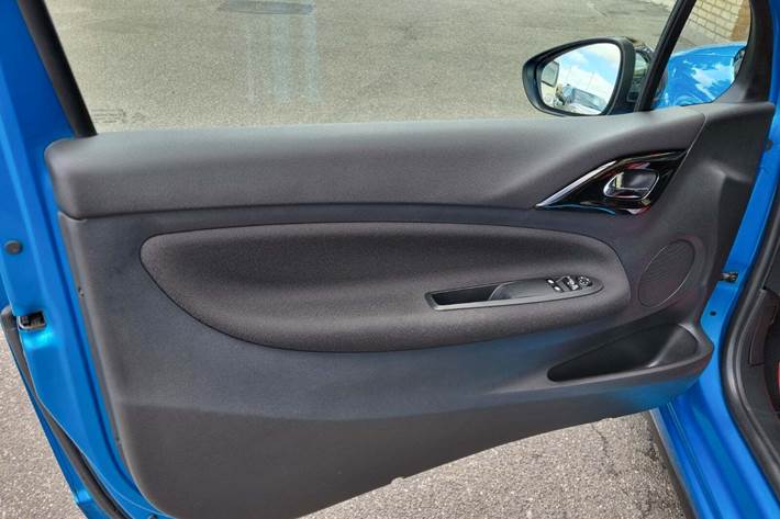 Blå Citroën DS3 fra 2013