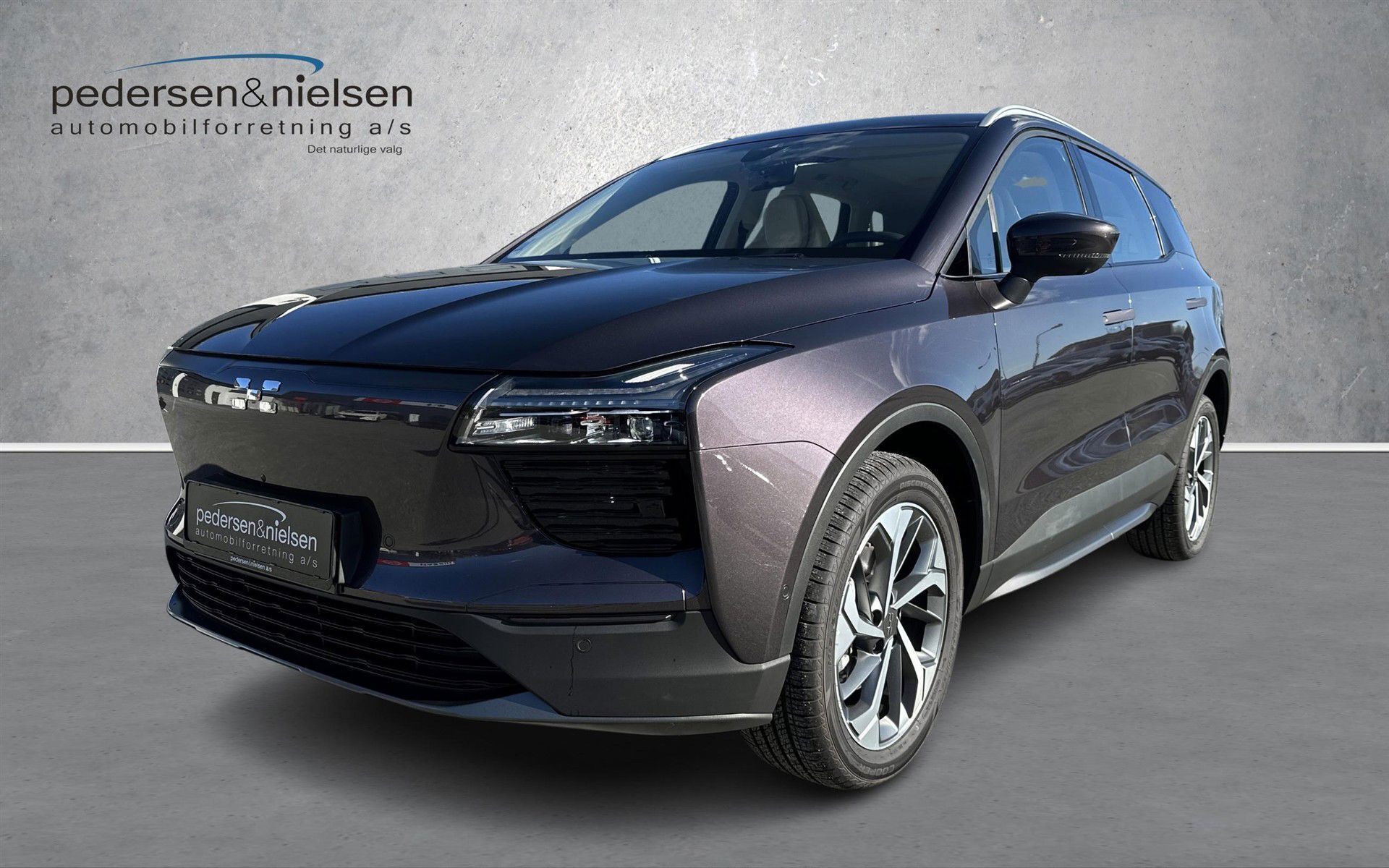 Grå Aiways U5 fra 2025 set udefra