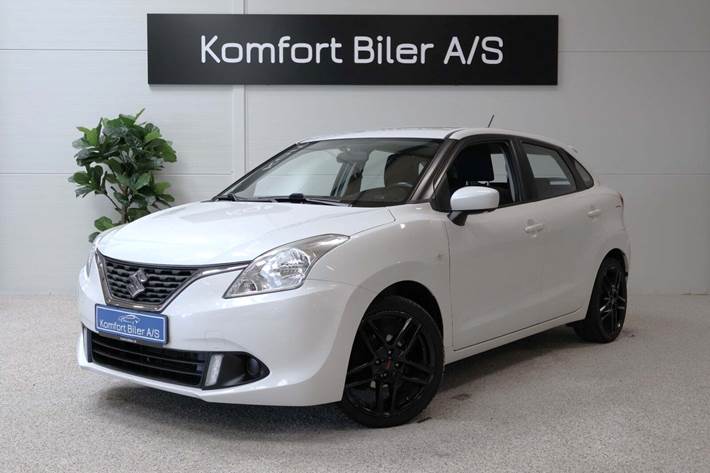 Hvid Suzuki Baleno fra 2016 set udefra