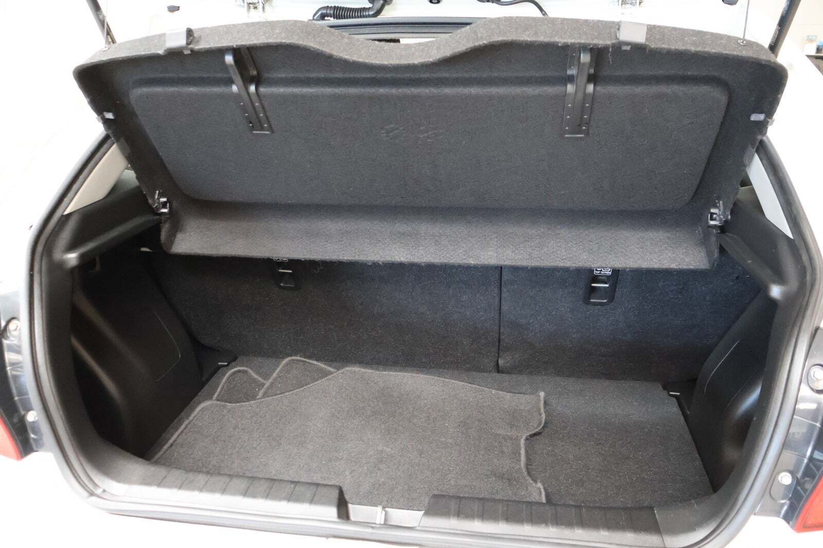 Hvid Suzuki Baleno fra 2016