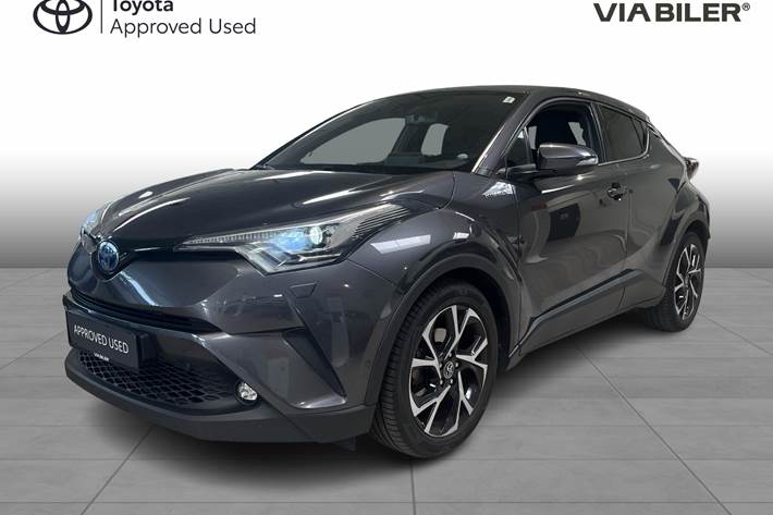 Grå Toyota C-HR fra 2019 set udefra