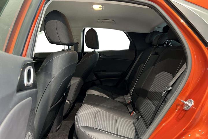 Orange Kia XCeed fra 2021 set indefra