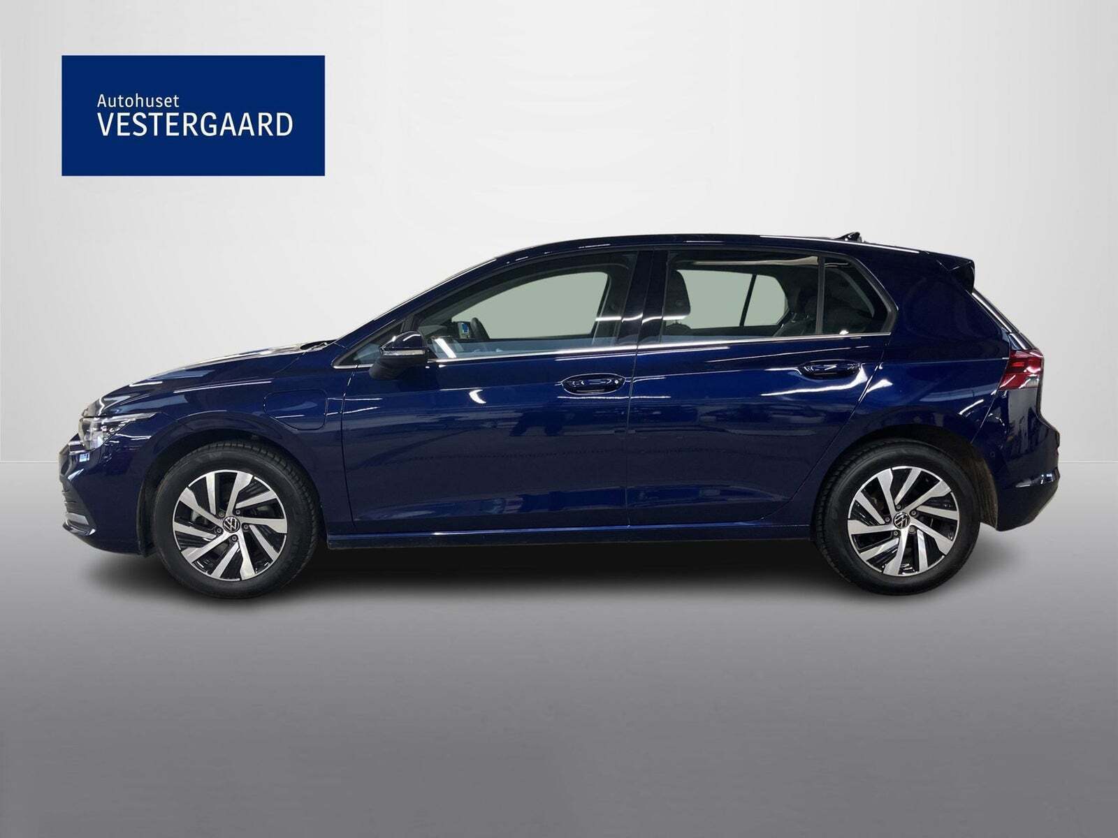 Blå VW Golf VIII fra 2022