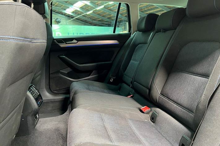 Sort VW Passat fra 2018