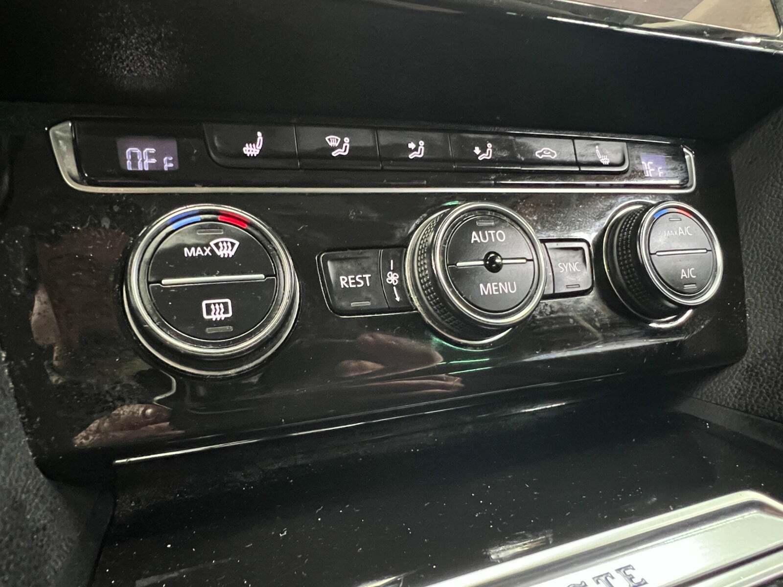 Sort VW Passat fra 2018