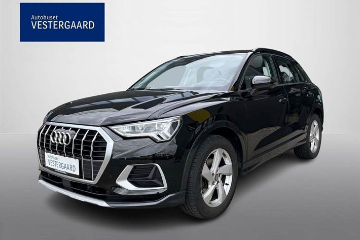 Sort Audi Q3 fra 2020 set udefra