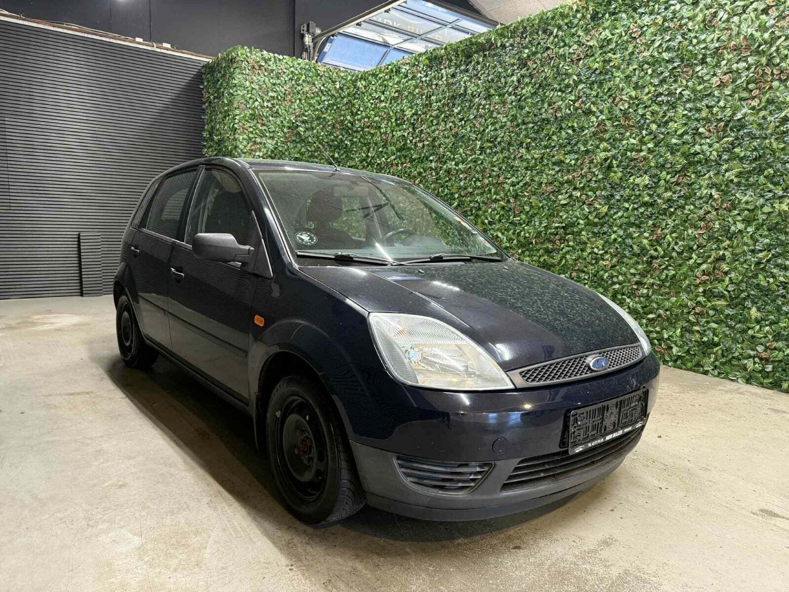 undefined Ford Fiesta fra 2005 set udefra