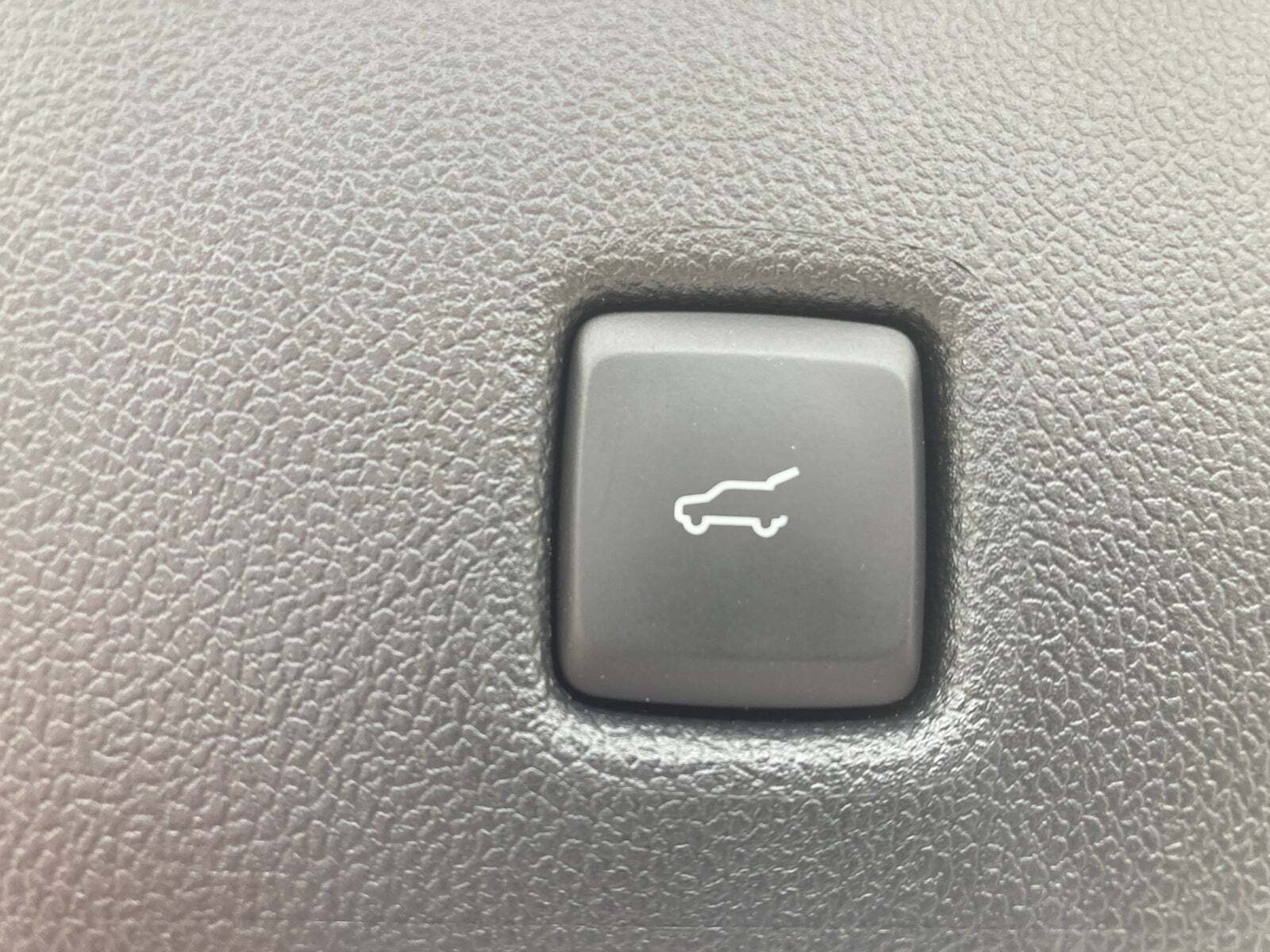 Hvid Ford Kuga fra 2022