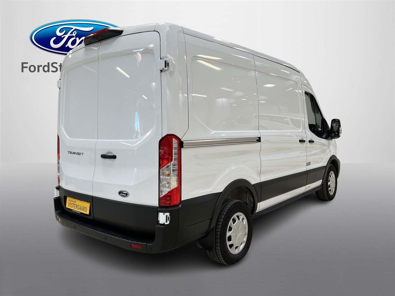 Hvid Ford Transit 350 L2 Van fra 2023